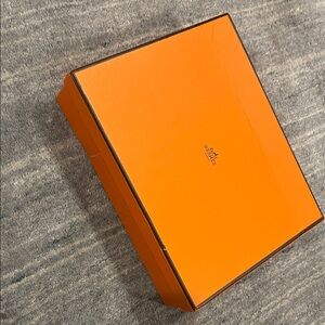 Hermès Signature Orange Box